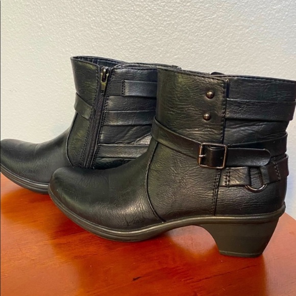 COPY - ♥️ EASY STREET COMPORT WAVE BLACK LEATHER BOOTS . - Picture 1 of 7